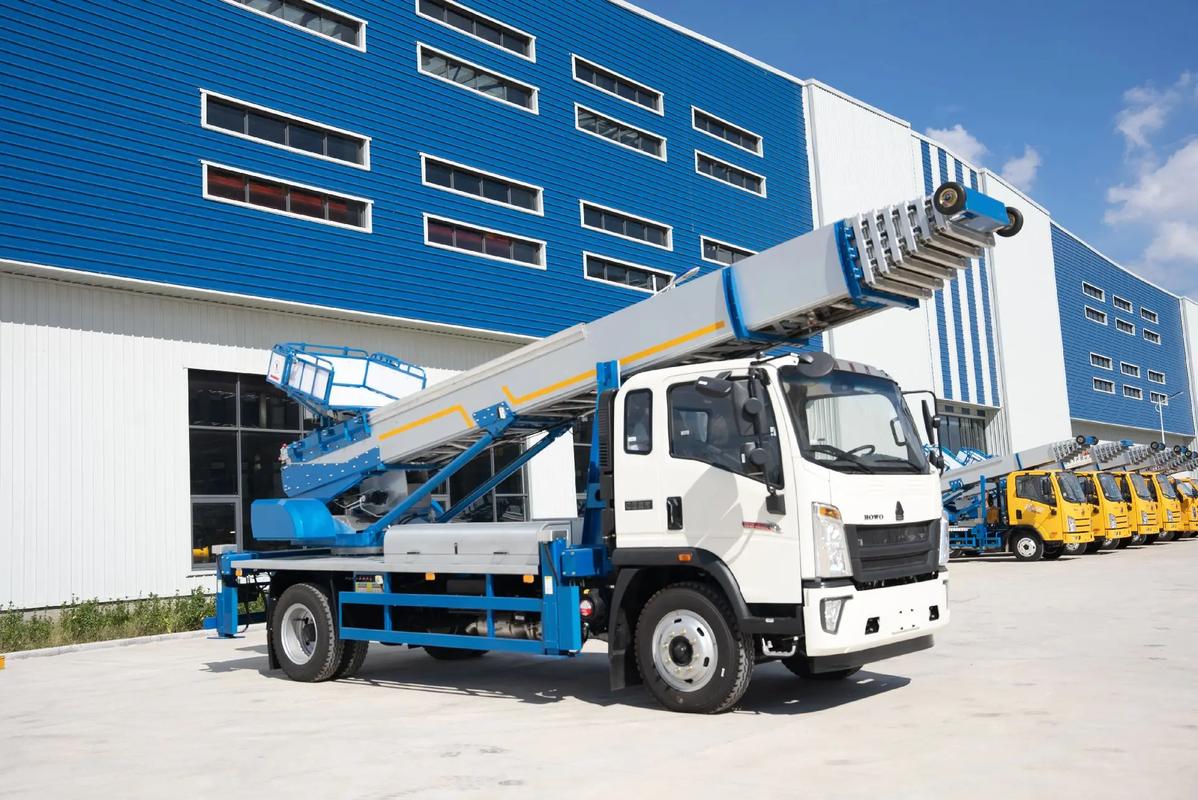 洪梅镇出租云梯车高空作业车 建筑垃圾搬运