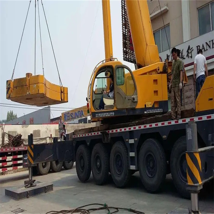 洪梅镇当地吊车出租|机器吊装|75吨|工厂搬迁服务